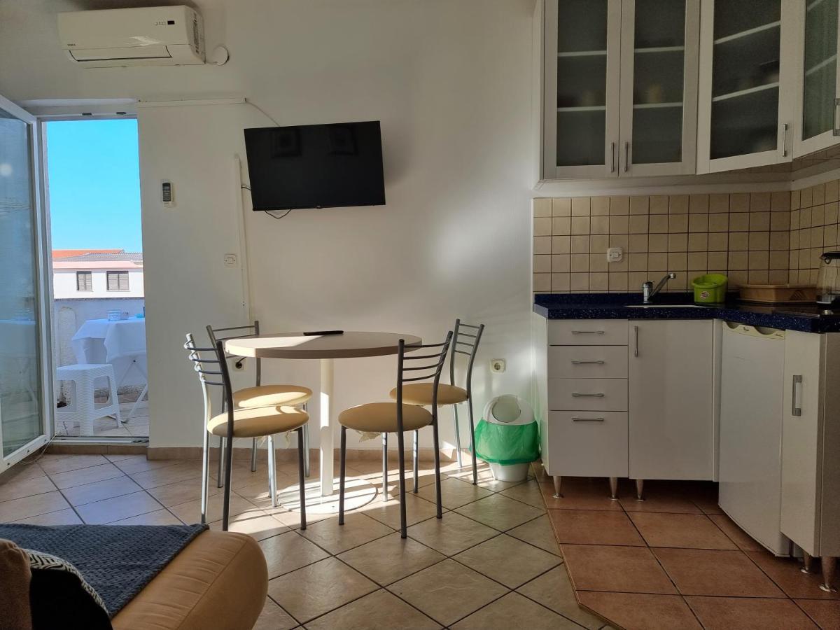 Apartment Aqua Near The City Beach Novalja Phòng bức ảnh