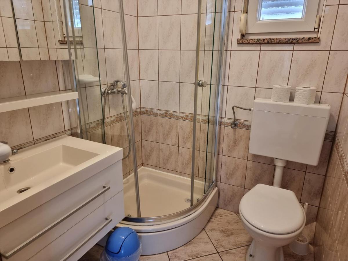 Apartment Aqua Near The City Beach Novalja Ngoại thất bức ảnh