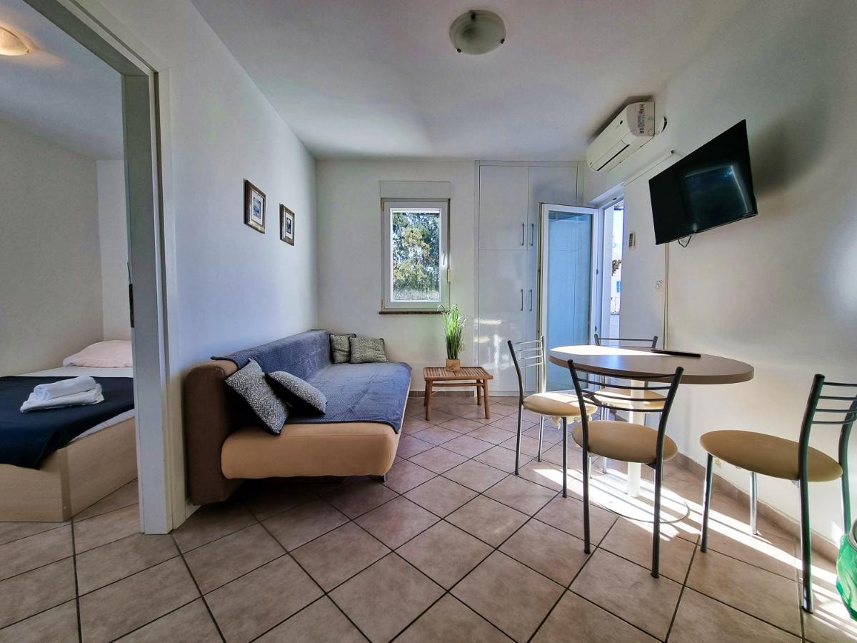 Apartment Aqua Near The City Beach Novalja Ngoại thất bức ảnh